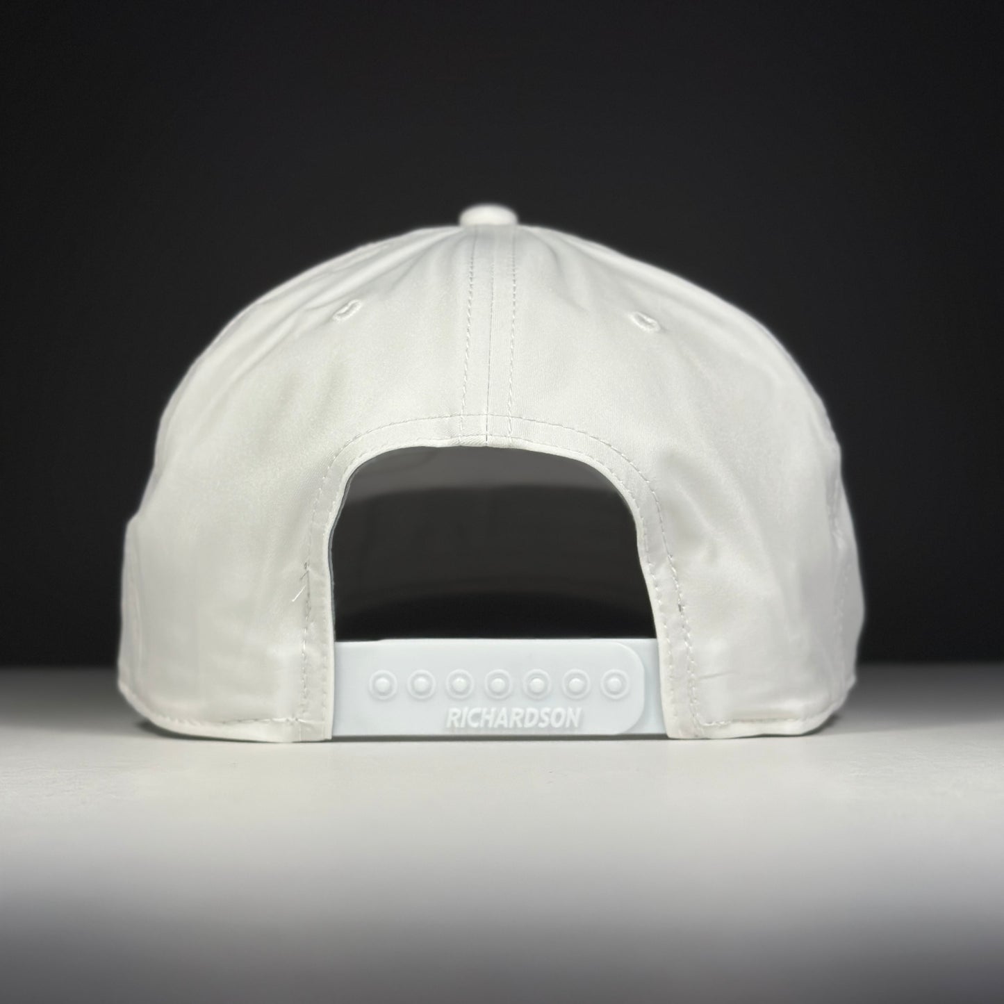 Ski Tips Hat / White