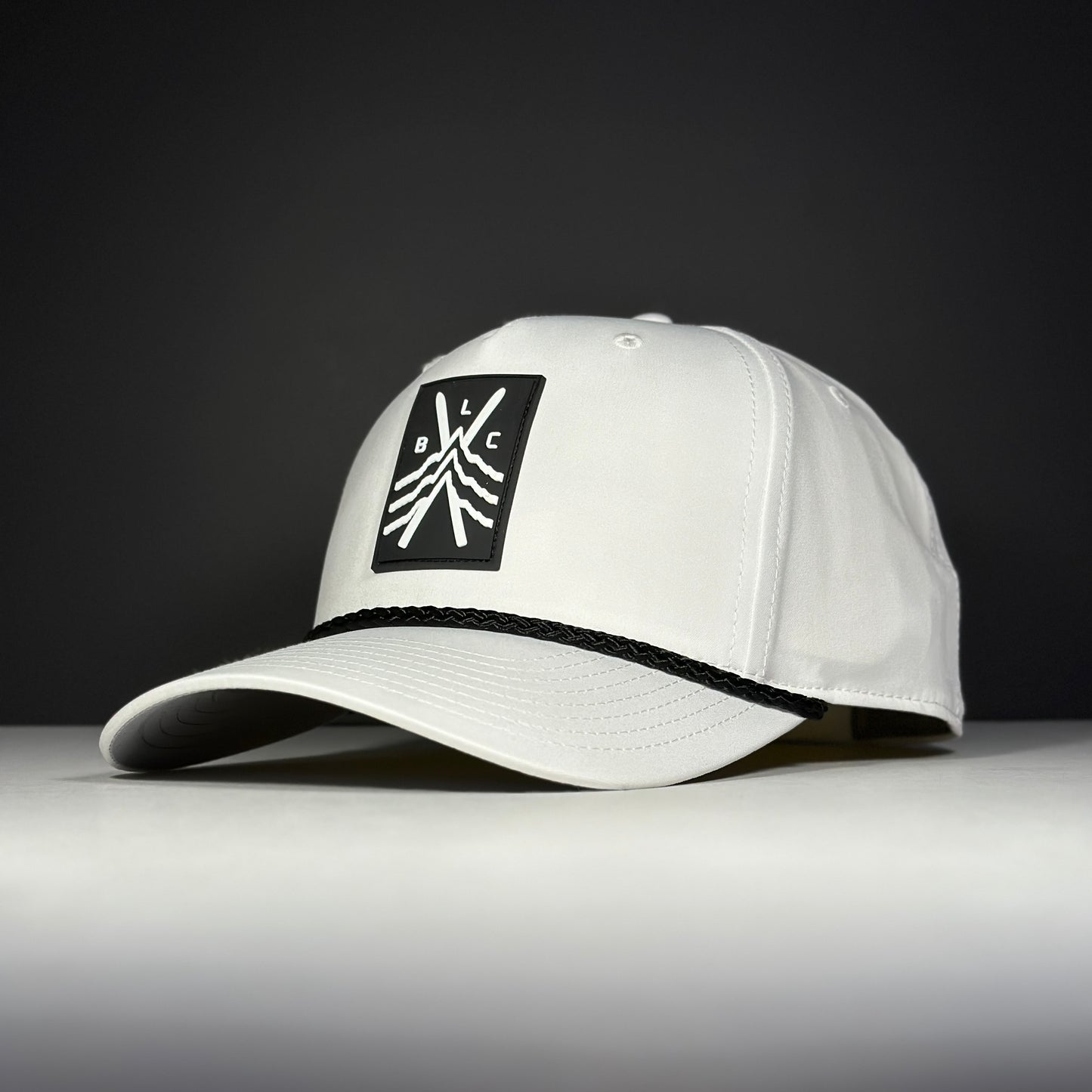 Ski Tips Hat / White